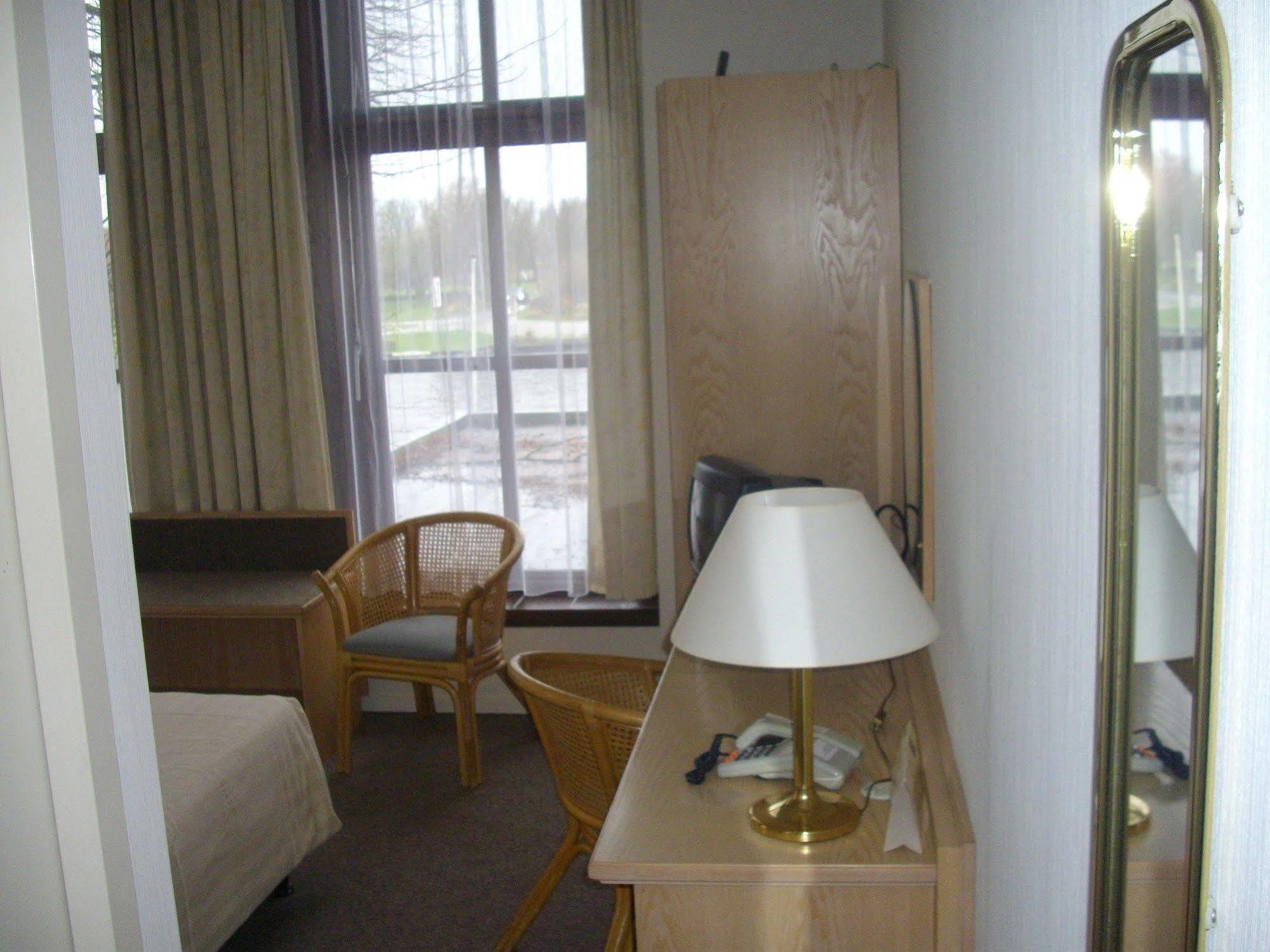 De Oude Schouw Hotel Jirnsum Kültér fotó